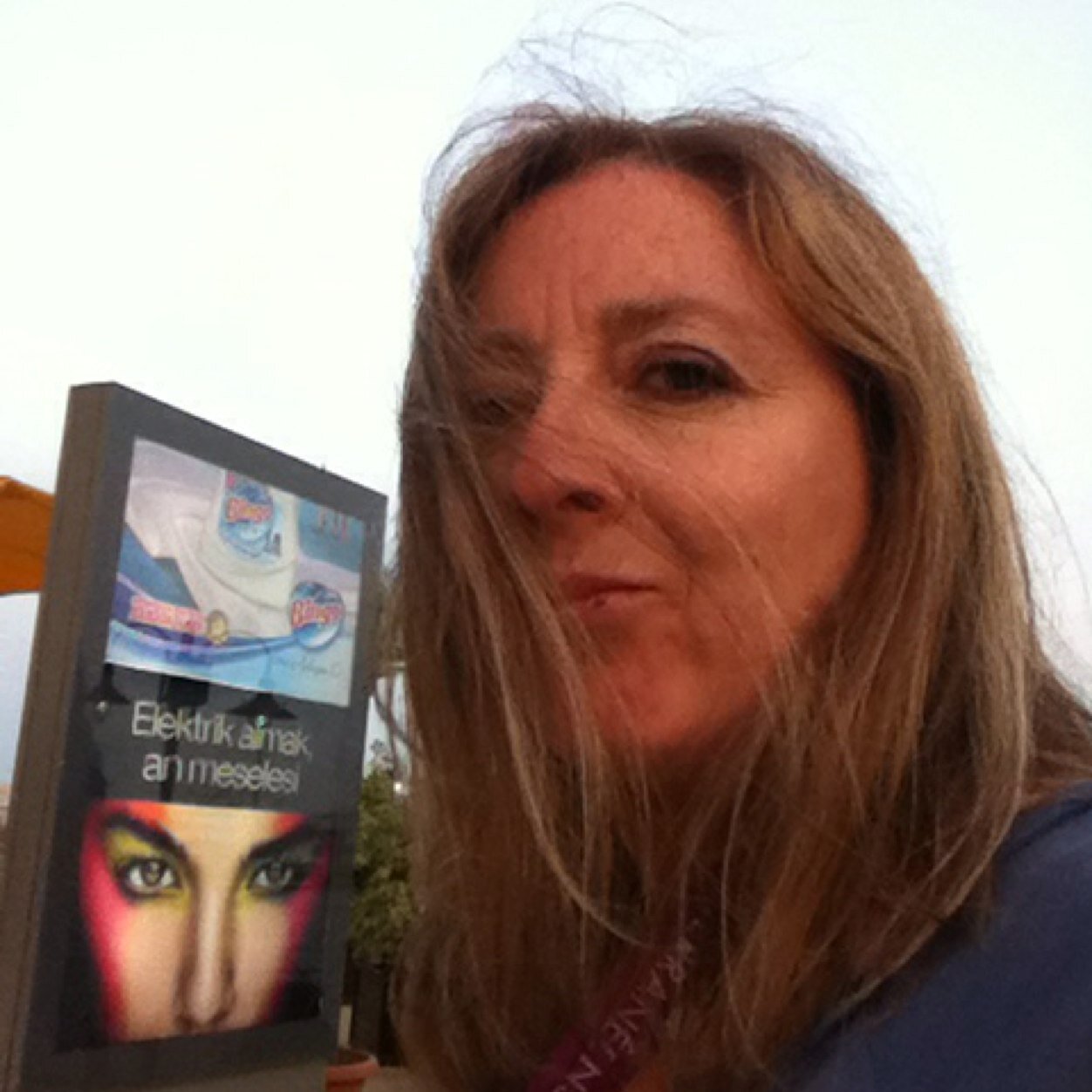 lamasie's profile picture. Napoletana 'emigrata' a Roma, giornalista sportiva, lavoro all'Ansa. La mia vita e' un viaggio continuo. Ho un grande, amore...il NAPOLI!!!!!