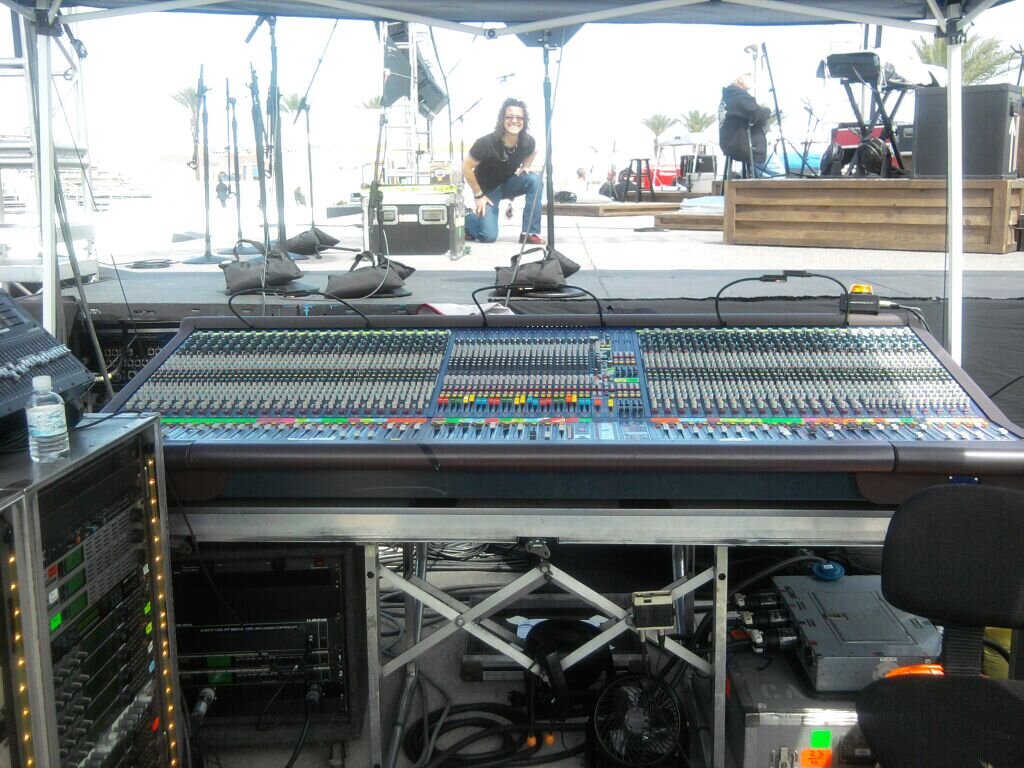 JustJoeMc's profile picture. Studio & Concert Sound Engineer