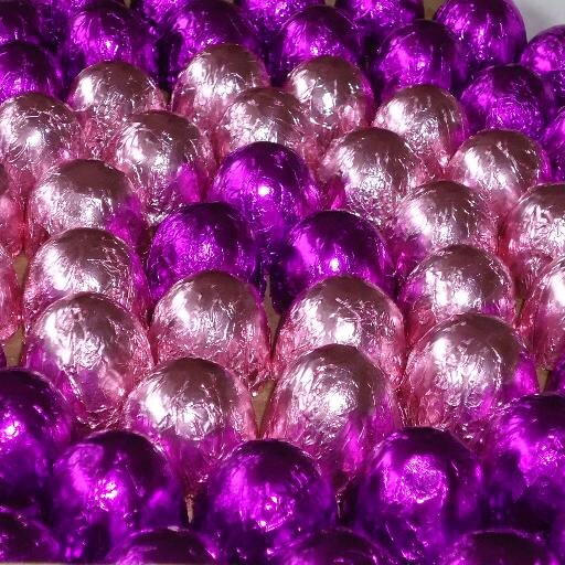 Fazemos trufas por encomenda e a pronta entrega em diversos sabores! Uma ampla gama de sabores diversificados e com uma altíssima qualidade. Fone: 11 9 92708078