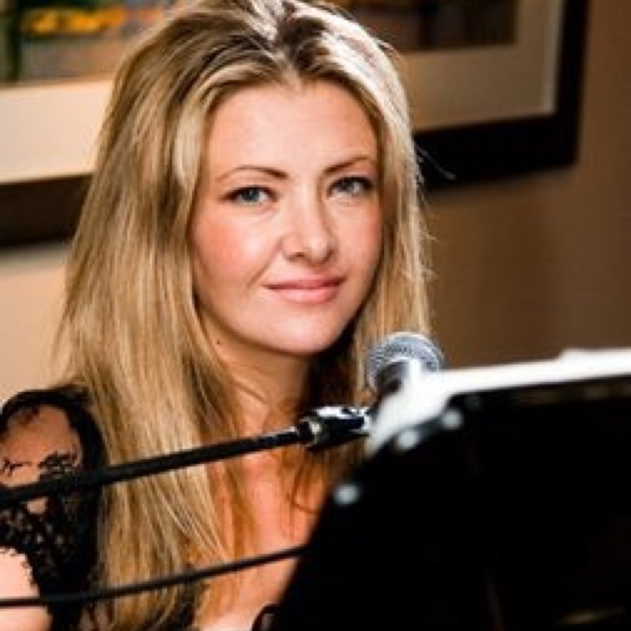 Singer, Pianist, Editor, Traveler, Explorer...