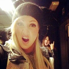 ciao, sono ellie goulding e stai perdendo tempo a leggere la mia inutile bio, yay.