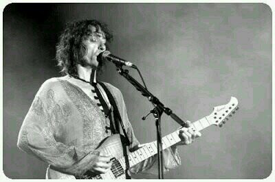 Ya no quedan canciones como las de Extremoduro. Esa mezcla de sonrisas y Rock and Roll.