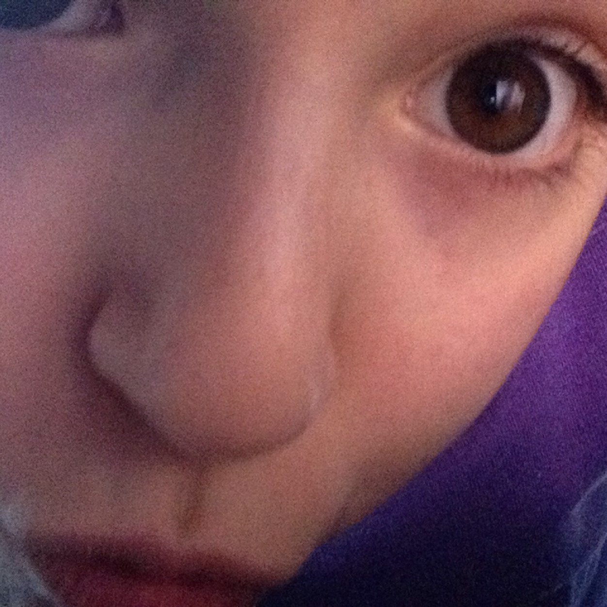 My name is Sophia l am 10yrs old and l live in the uk l am a big fan of 1D,girly girl and l have Instagram, Twitter,Facebook,tumblr