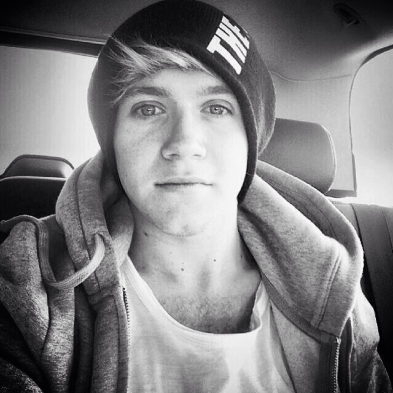 admireshoran's profile picture. forever blogging about 5 boys