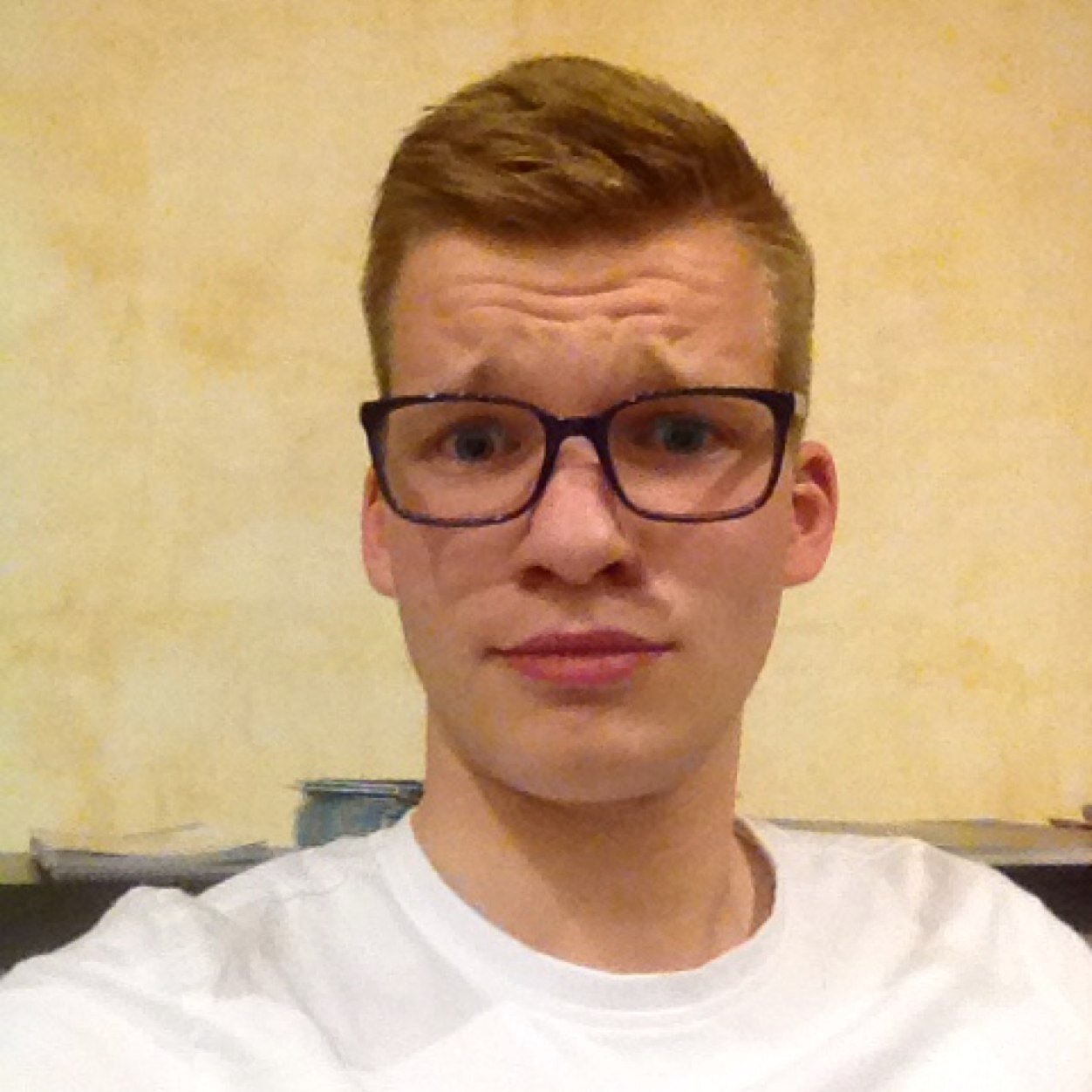 alxpro's profile picture. mac-freak, apple, webdesigner, photograph