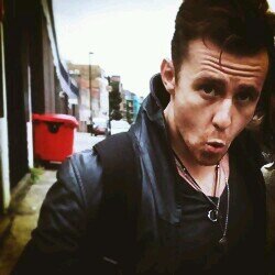 mcdirectioon's profile picture. crazy life for a normal girl