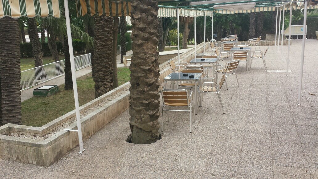 ¿Tienes una cena de empresa ? ¿Quieres celebrar tú cumpleaños junto a tus amigos? ¿No sabes dónde cenar sábado noche? No busques mas y contacta con nosotros