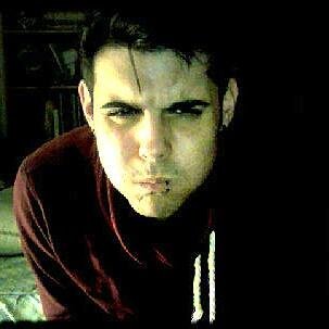 _JaviMartin_'s profile picture. 24. Químico. Deportista. Melómano. Cinéfilo. Noches sin rumbo. Amante del riesgo. Viajes Random. Monster.