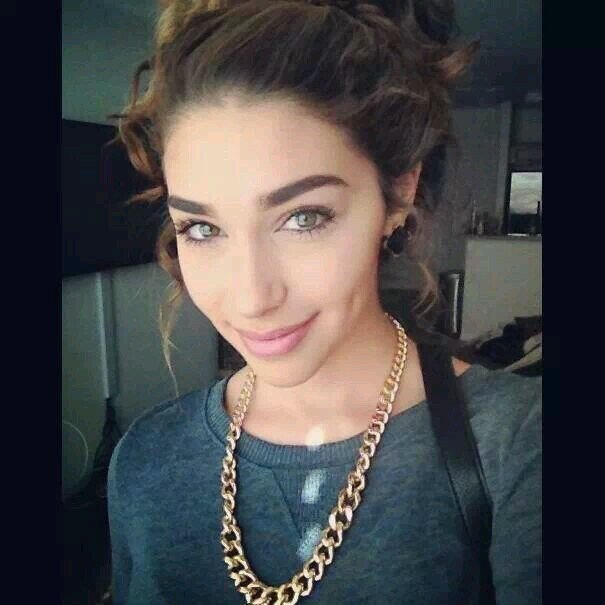 Hello everyone im Chantel Jefferies. im known as a model and friends with Justin Bieber and were not dating were just friends :)