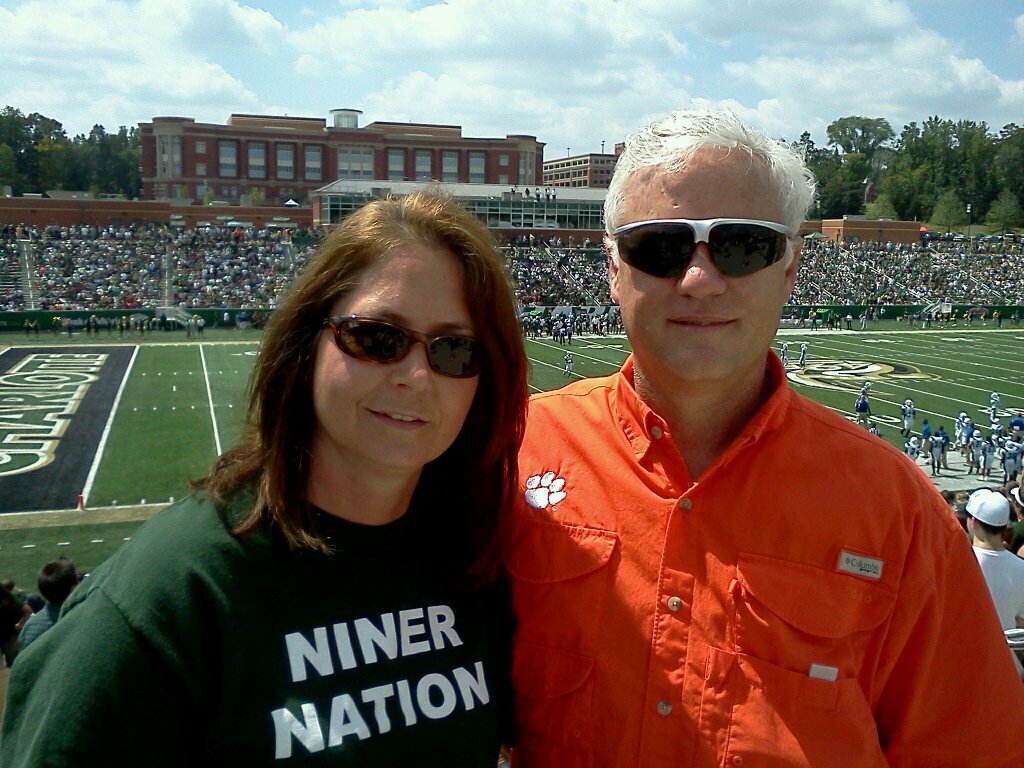 MPHS '84 🐯 UNCC '90 ⛏️ wife - mother - dog mom🐾 & STEM  teacher @WES

👼For we walk by faith, not by sight.
2 Corinthians 5:7