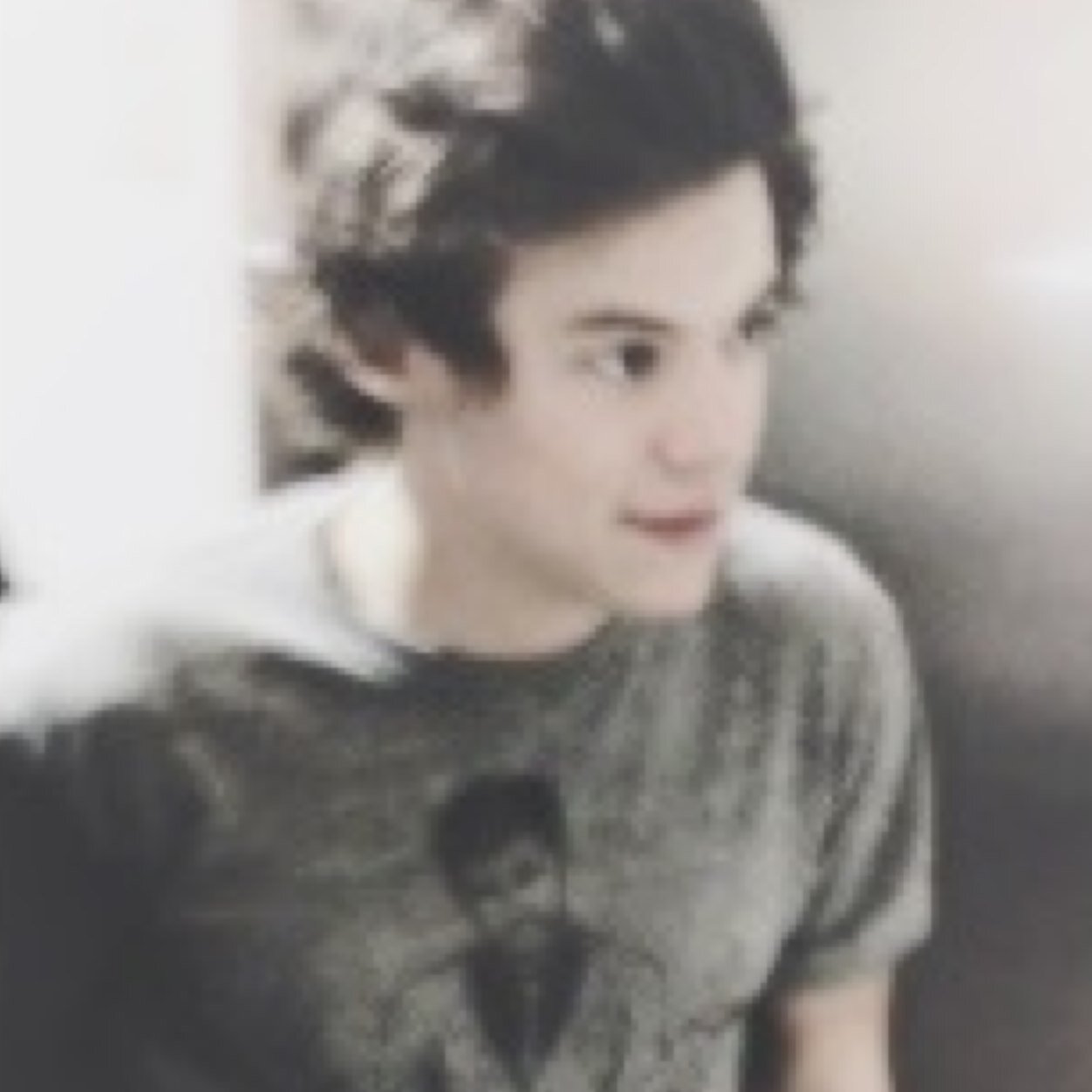 this is basically a reccommendation acc for cute harry girls to follow (in the following list)