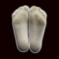 Only reposting Women wearing/selling worn, smelly, dirty socks.
Follow/Tag @soxsnake for retweets🔃🧦
Sock Sellers DM for Promo
👑@florasthings / @FootStench👑