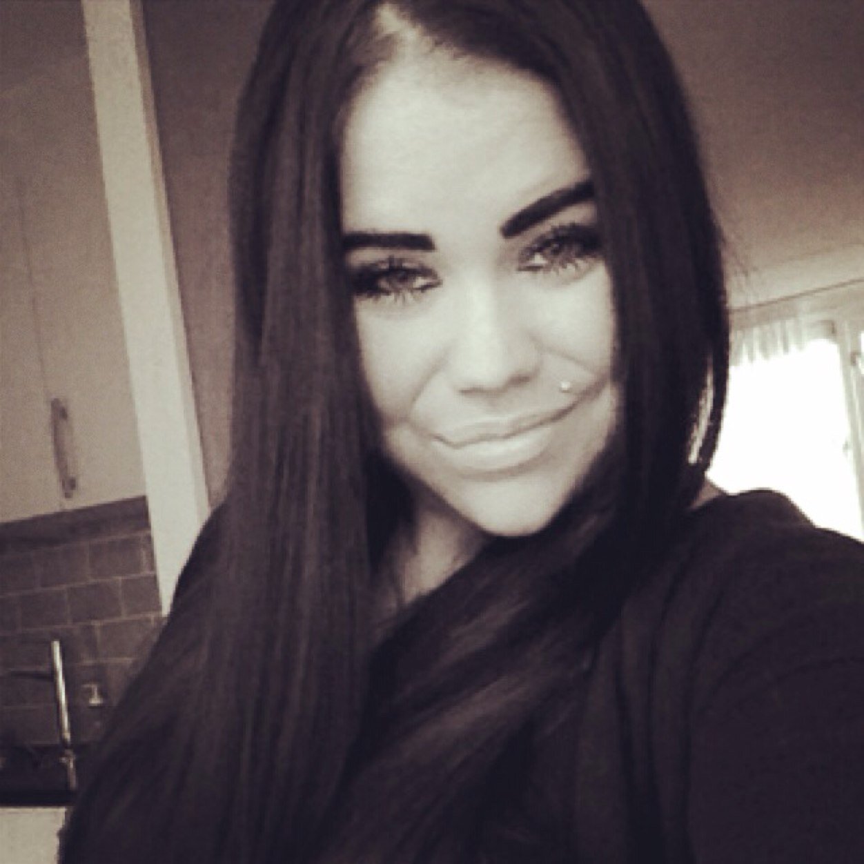 xx_Romana's profile picture. Just love my friends ♡♡ When life gives you a hundred reasons to cry, show life that you have a thousand reasons to smile.