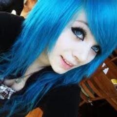 adoro comer,pandas,dormir,rock,pank e musica eletronica e pop.