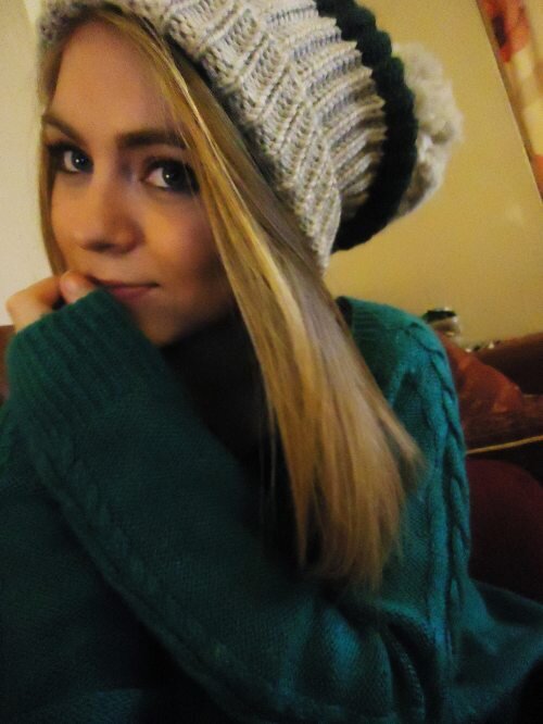 Anna__Ortega's profile picture. music, art, poetry, cars, more music, dogs,the world, animals