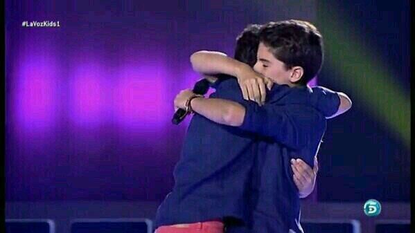 Cosecha del 99. Gemeliers. Futuras novias de @DanieloviedoM y @_Jesus_OM. No nos daremos por vencidas queremos un mundo con nuestros gemelos.