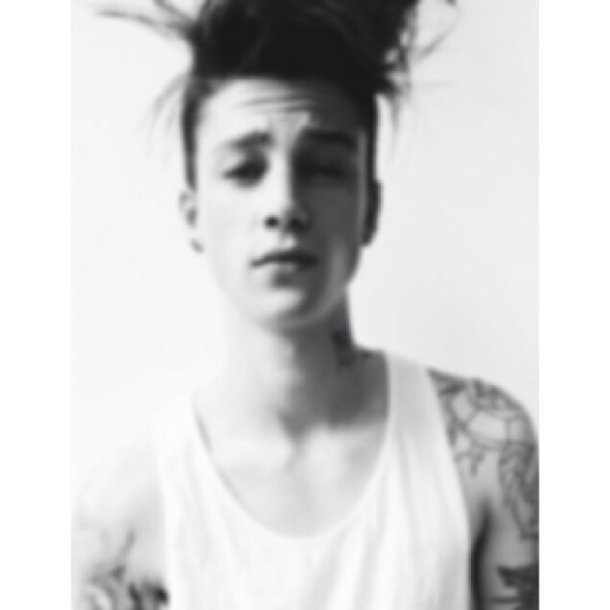 ಆಶ್ಲೇ ~ stymest lo spacciatore di ciambelle
