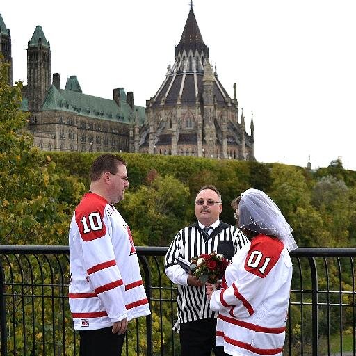 HockeyChica1's profile picture. Hockey fan