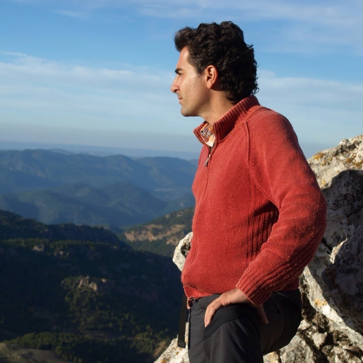 Doctor en Odontología 🦷 por la UMU. Aficionado a la naturaleza, fotografia, senderismo y carrera de montaña 🏔 .