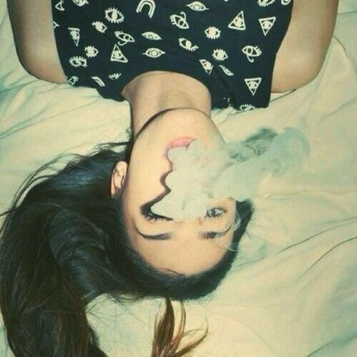 flirtybae's profile picture. i've got issues xx sad girls smoke alot