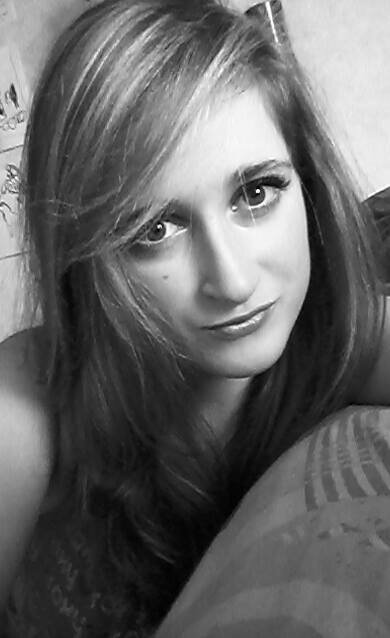 MaevaYOLO's profile picture. 