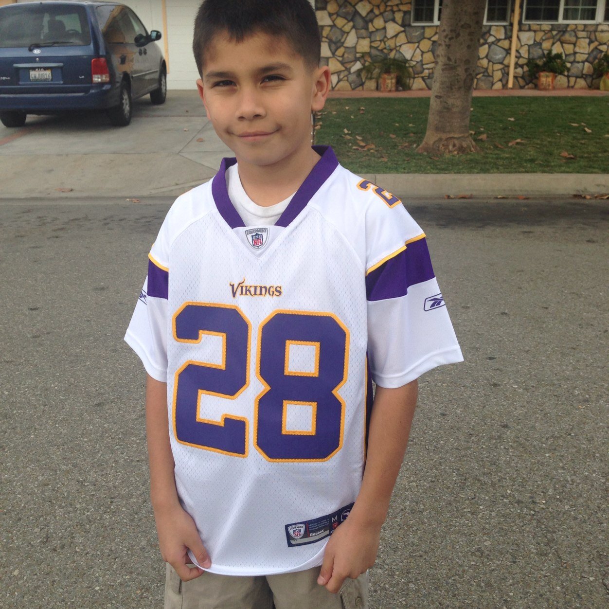 _lilpatrick5's profile picture. I like watching W2S and KSI do pinkslips