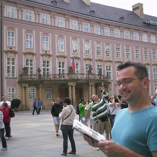 Samen met 1.300 collega's geëngageerd voor de @StadDendermonde als algemeen directeur, geworteld in het verenigingsleven, twijfelend als gediplomeerd filosoof