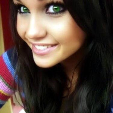 SorayitaPrez's profile picture. Quédate Con Quien Te Bese El Alma,Que La Piel Te La Besa Cualquiera..♥