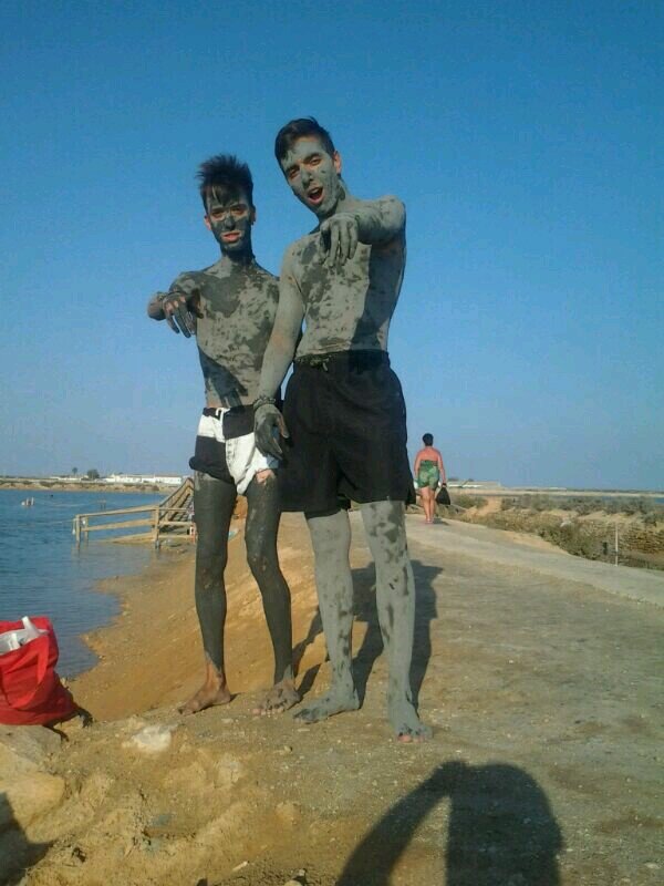 JordiCiO's profile picture. 1994.Filósofo de bar.Adiestrador de pulgas.La vida es lo que tú quieres que sea,así que disfruta cada instante.