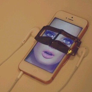 1250_d's profile picture. لااجبر أحدآ على وصلي , فمن أحبني بصدق سيبقى دون تغير ، ومن أرادني بحق ، سيقف بجانبي دهراً ﻻ يكل ولا يمل ♡♡