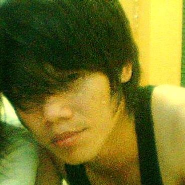 Always Galau Complicated in Earth, MoveOn just in Heaven \(°]°)/
I'm So Exciting aNd Full iN Love,,, Its Me..!!