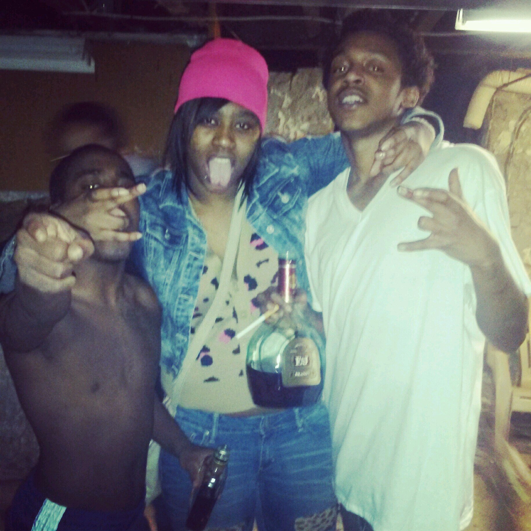 FreeeMyNiggas's profile picture. #Free Da Squad TEAM NO LACKIN RIP GRANNY .. ( Love you bubby @Timari__ ) THE WORLD IS ALL MINEZ!! follow @_pour1moRe & @iDODiSRESPECT you hoezz