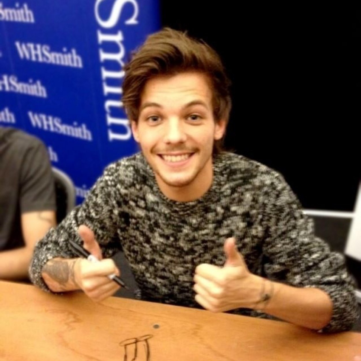 FOLLOW ME ON @almightynouisx I FOLLOW BACK ALL xx