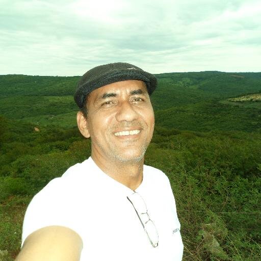 o melhor modo de viver bem é viver por alguem pra alguem com alguem te amo querida