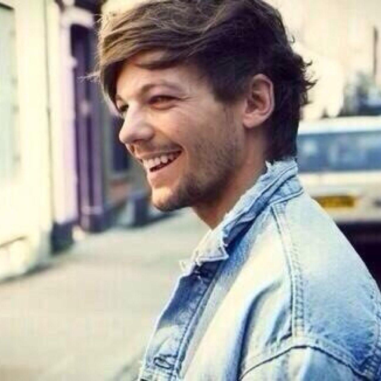 zouislads8's profile picture. hi babes heres a free follow so follow my main acc @zouislads and ask for a follow back