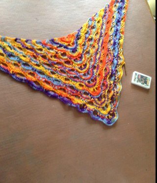 Mel, Mama, Itinerant Fibre Artist, Knitting Designer (on Ravelry as ShoedivaOriginals) and maker of knitted props. Total geek. LSG, of course.