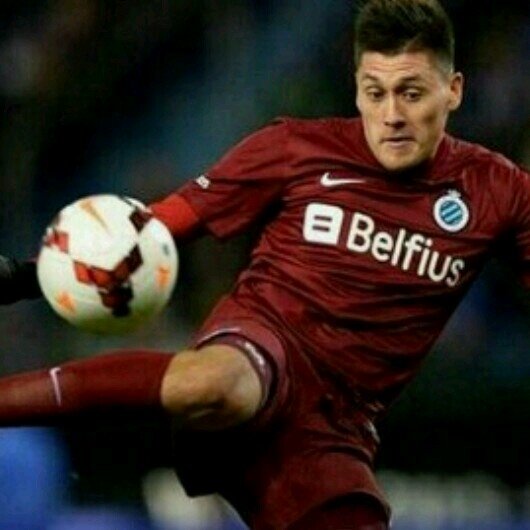 Twitter Dedicado a Nicolás Castillo Delantero UC 
y Rojita Sub20 Información Fotos y Más de este Nuevo Fenómeno Chileno. 
http://t.co/zSDgKyUp