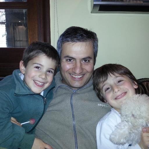 Papá de Feli y Santi.