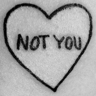 Adynamos's profile picture. XXIII. Camila. Misantropía. Andrés. Lágrimas sobre un folio de tinta manchado. Marina.