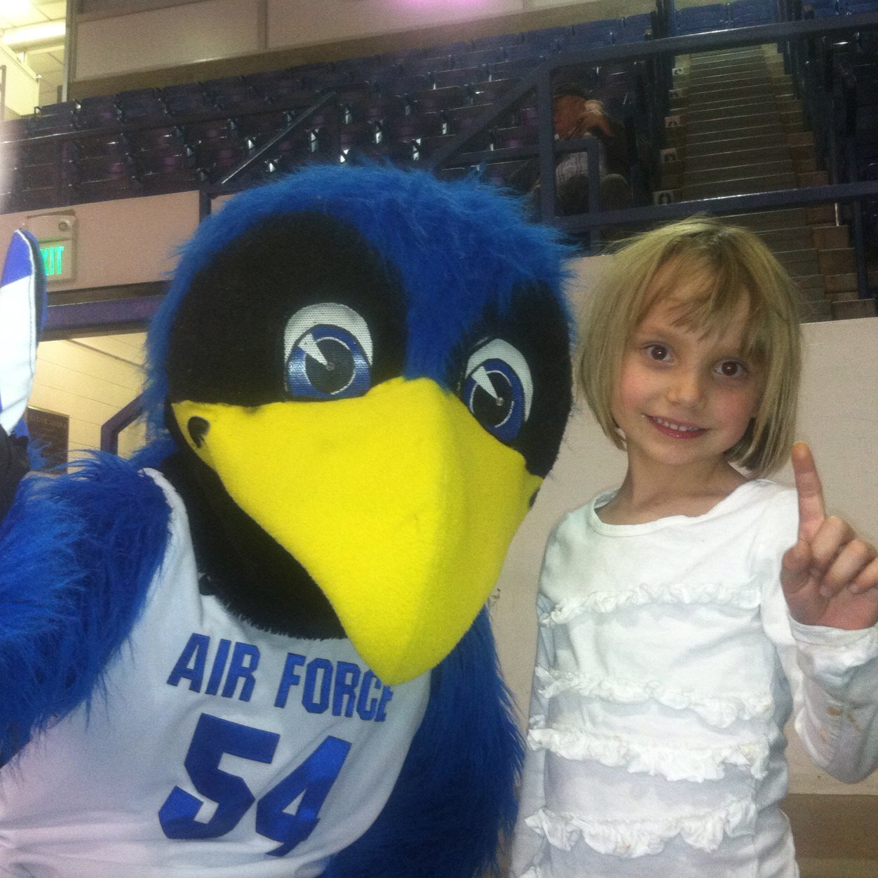 12ozgloves's profile picture. 