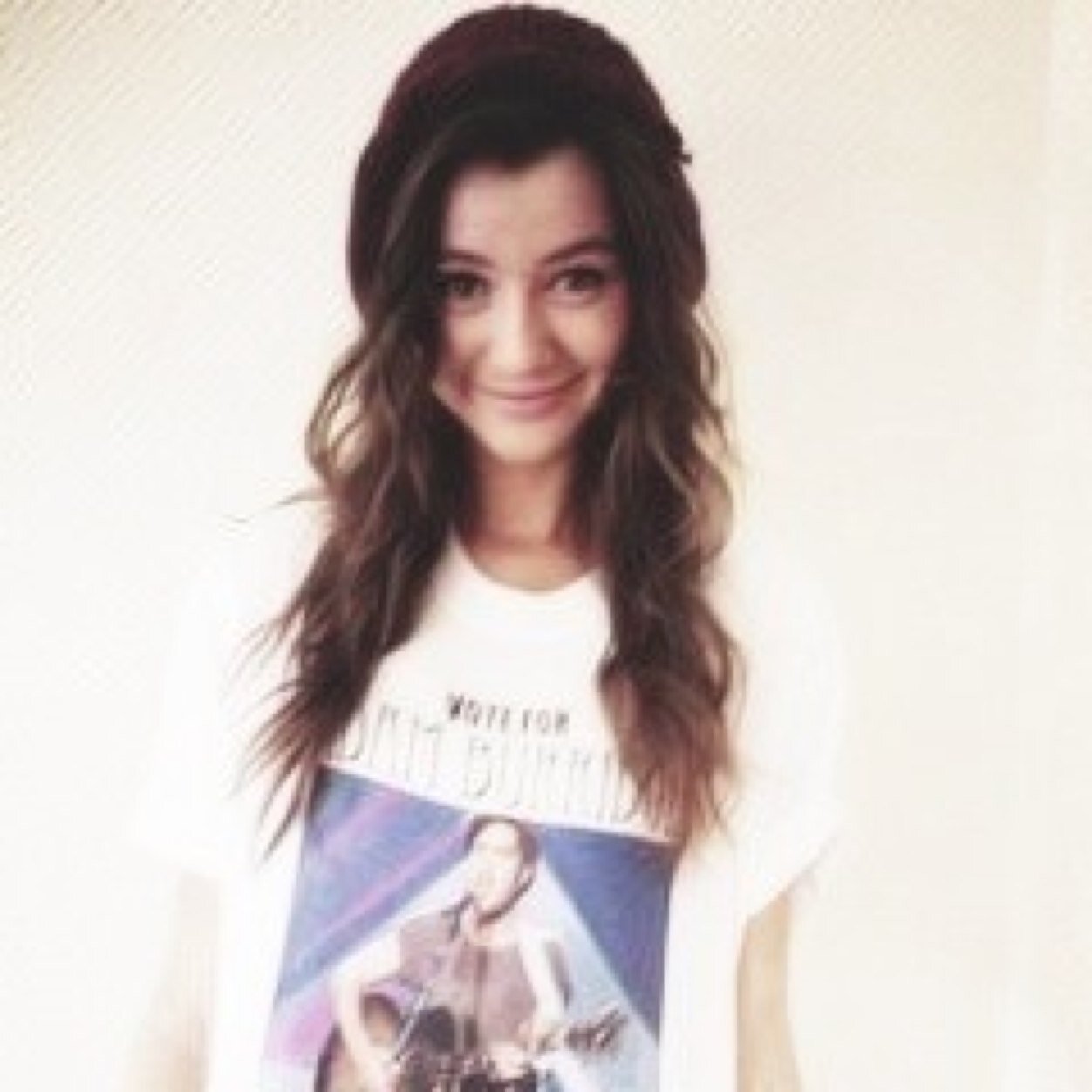 EleanorCalderCW's profile picture. A small city girl trying to make her way in a large man's world.