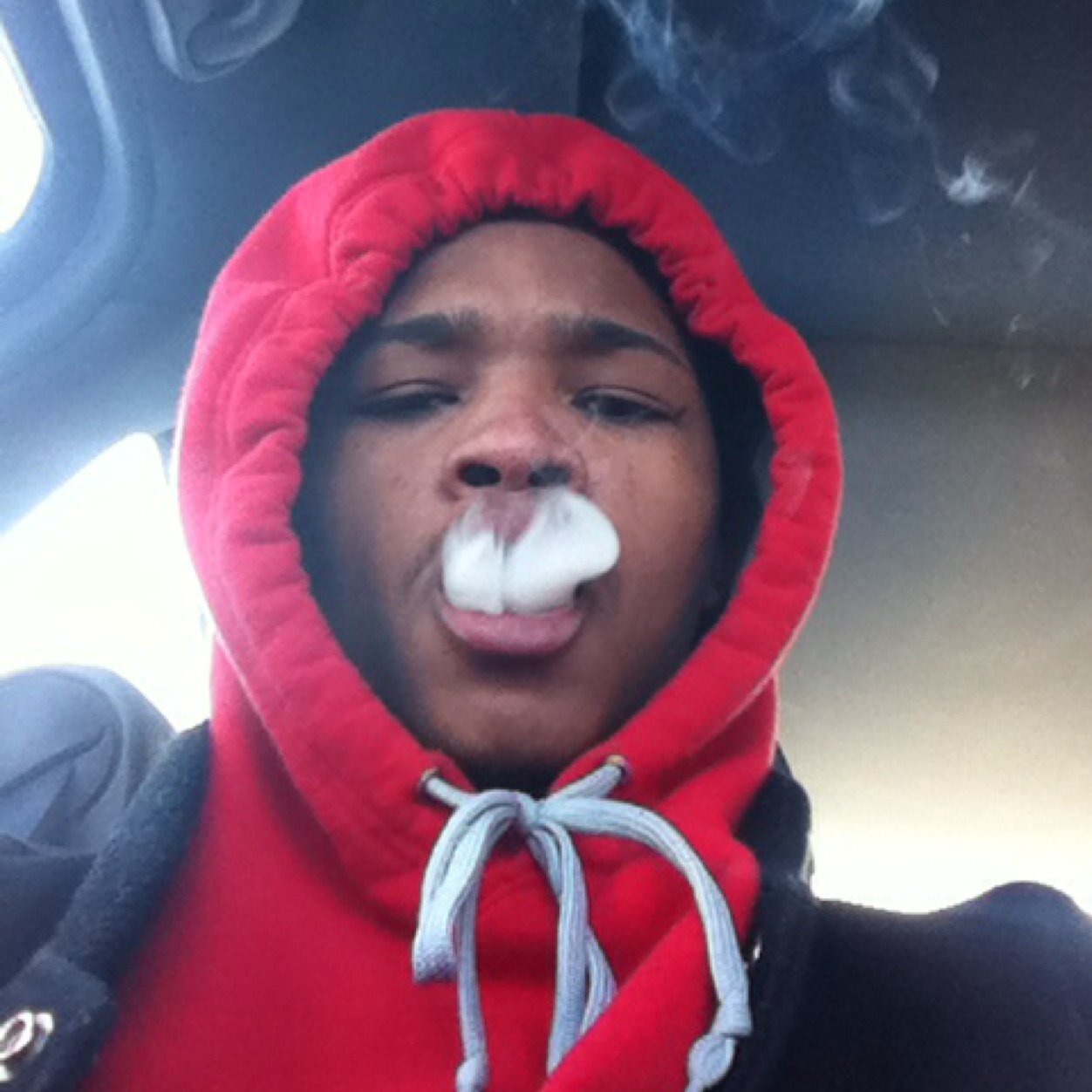 #quater thts me #trAp 24/7 #follow bCk #fwm Follow my beautiful ass girlfriend @mariah_rosado