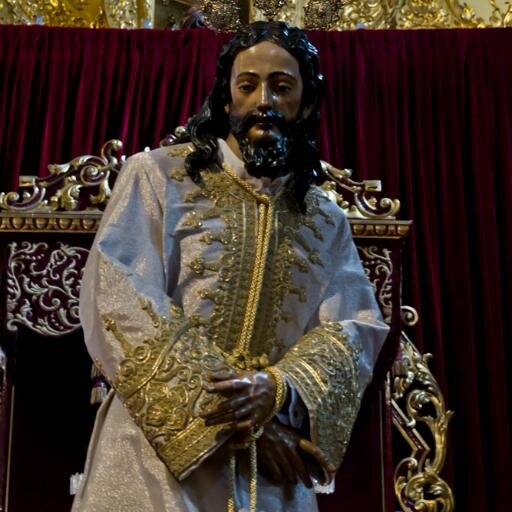 Costalero de Sevilla desde 1983 y hasta 2016. Bético desde pequeñito. Amigo de mis amigos, que me gusta degustar algo con ellos y, los que se arrimen...
