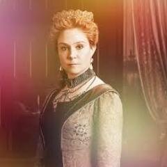 Daughter of Florence, wife of Henry II, Queen of France, & mother to my beloved children. I'll do anything to protect them. Anything.  [RP/21+/#Reign]