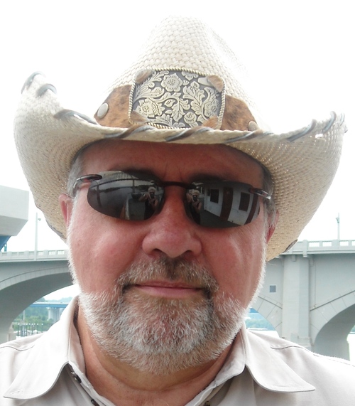 Founder and owner of Holly Oak Enterprises, LLC doing marketing, PR and business development.