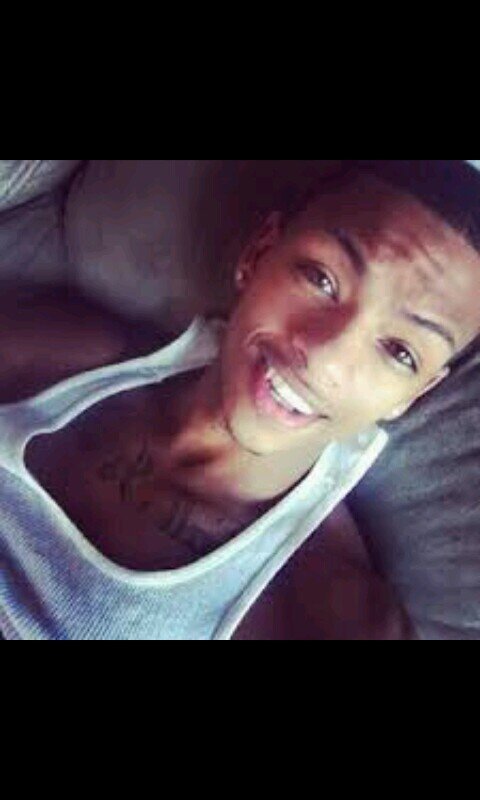 dont judge me ...its hard to let it go ...im bi please dont judge