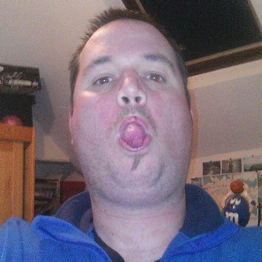 Alina28051's profile picture. Et oui c'est frederic tout cracher tranquille tout calme et romantique à souhait bon bisous au tweetes.