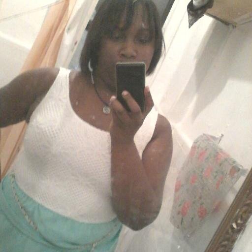 I am 16.Few celebs follow. Taylor followed 4/5/13 3. 5er. Dana followed 8/6/12:D  I kinda do covers with my bff. Love 1D, every Magcon boy and The Vamps