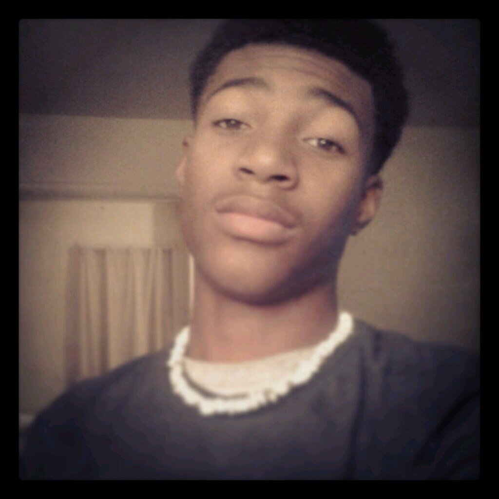 I'm Jaylon Alexander, Phil 4:13 Gettn buckets! @ Memorial Chargers Basketball,Football is Life.Follow me and I'll follow back!