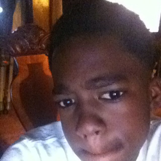 Blahh. ...!!!. Trynna make it to da big world. Singin my thang. Follow me on ig @_ogniqqah